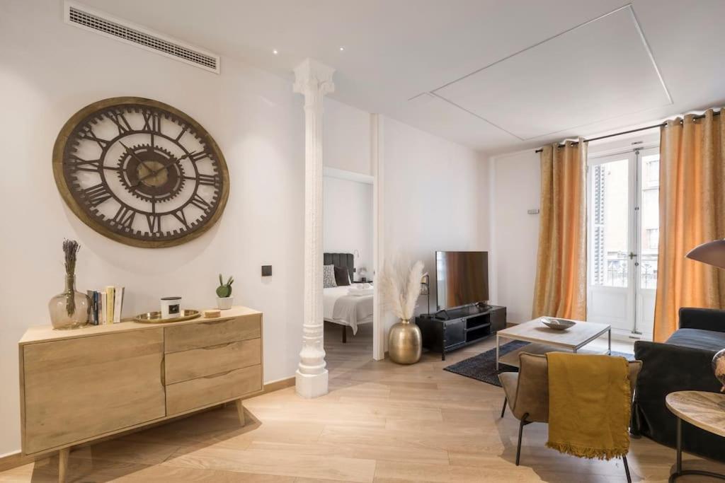 Lujoso Apartamento Cerca De Plaza Mayor Madrid Exterior foto