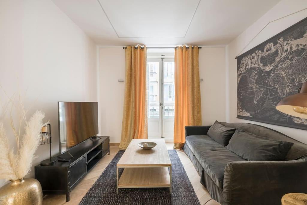 Lujoso Apartamento Cerca De Plaza Mayor Madrid Exterior foto